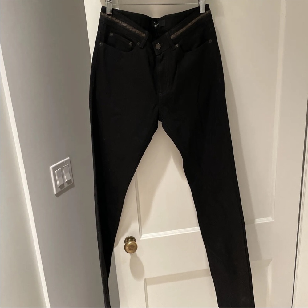 Givenchy black jeans size 30x31 inseam zipper detail in belt loop denim